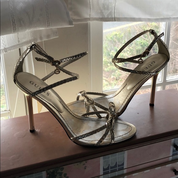 Beautiful guess metallic heels - Picture 1 of 7